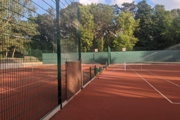 Liepājas Olimiskā  Centra tenisa korti